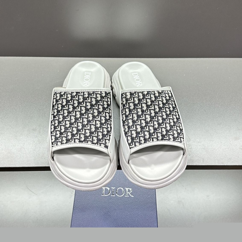 ch**an D*or slippers